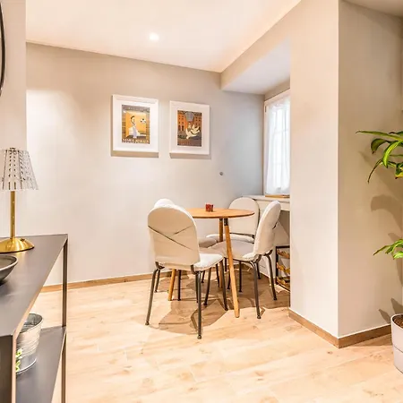 High-class Porta Venezia Flat Via Salvini Milánó