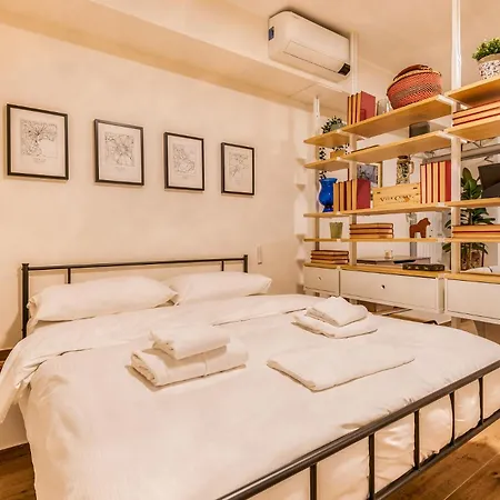 High-class Porta Venezia Flat Via Salvini Milánó
