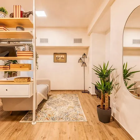 High-class Porta Venezia Flat Via Salvini *